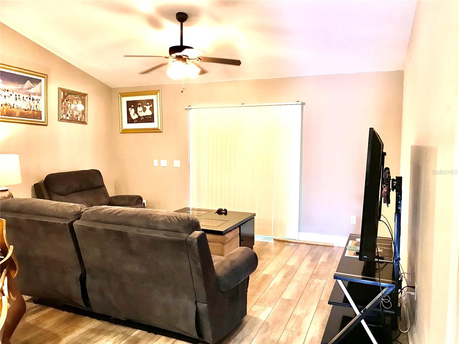 Image 16 of 29 For 4195 114th Street