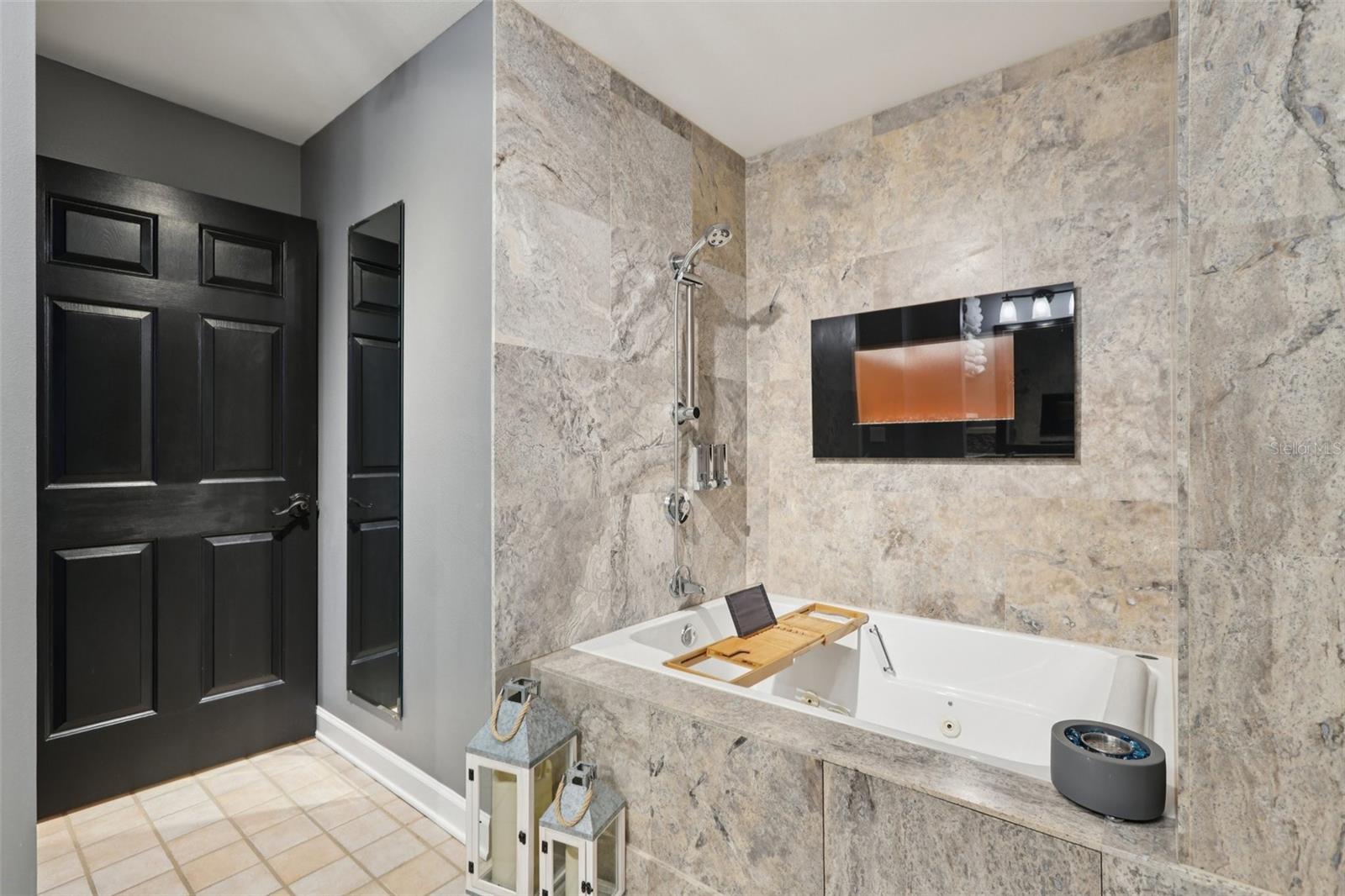 Image 37 of 78 For 345 Bayshore Boulevard Gp10