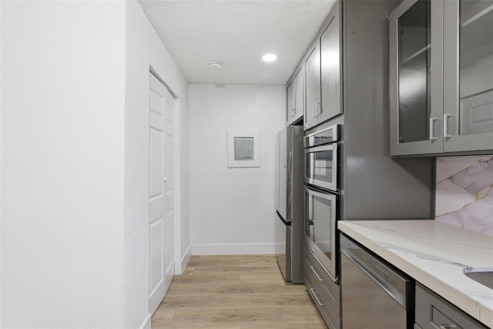 Image 14 of 68 For 525 27th Avenue S