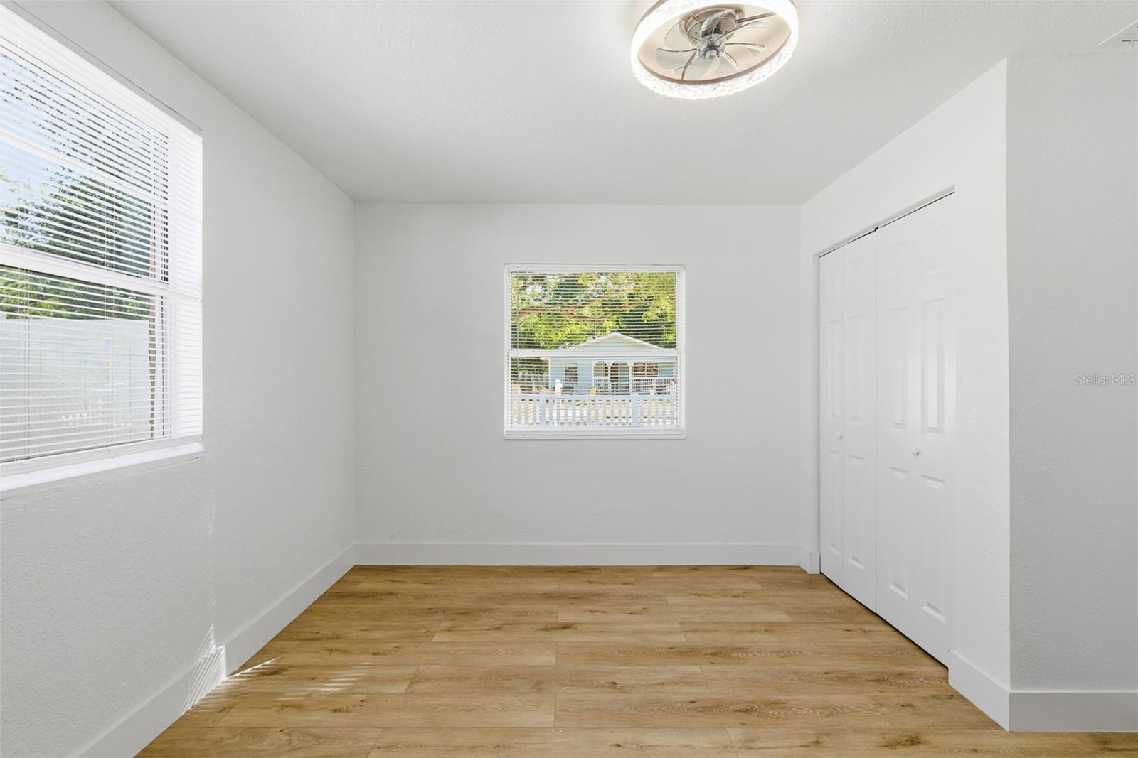 Image 15 of 68 For 525 27th Avenue S