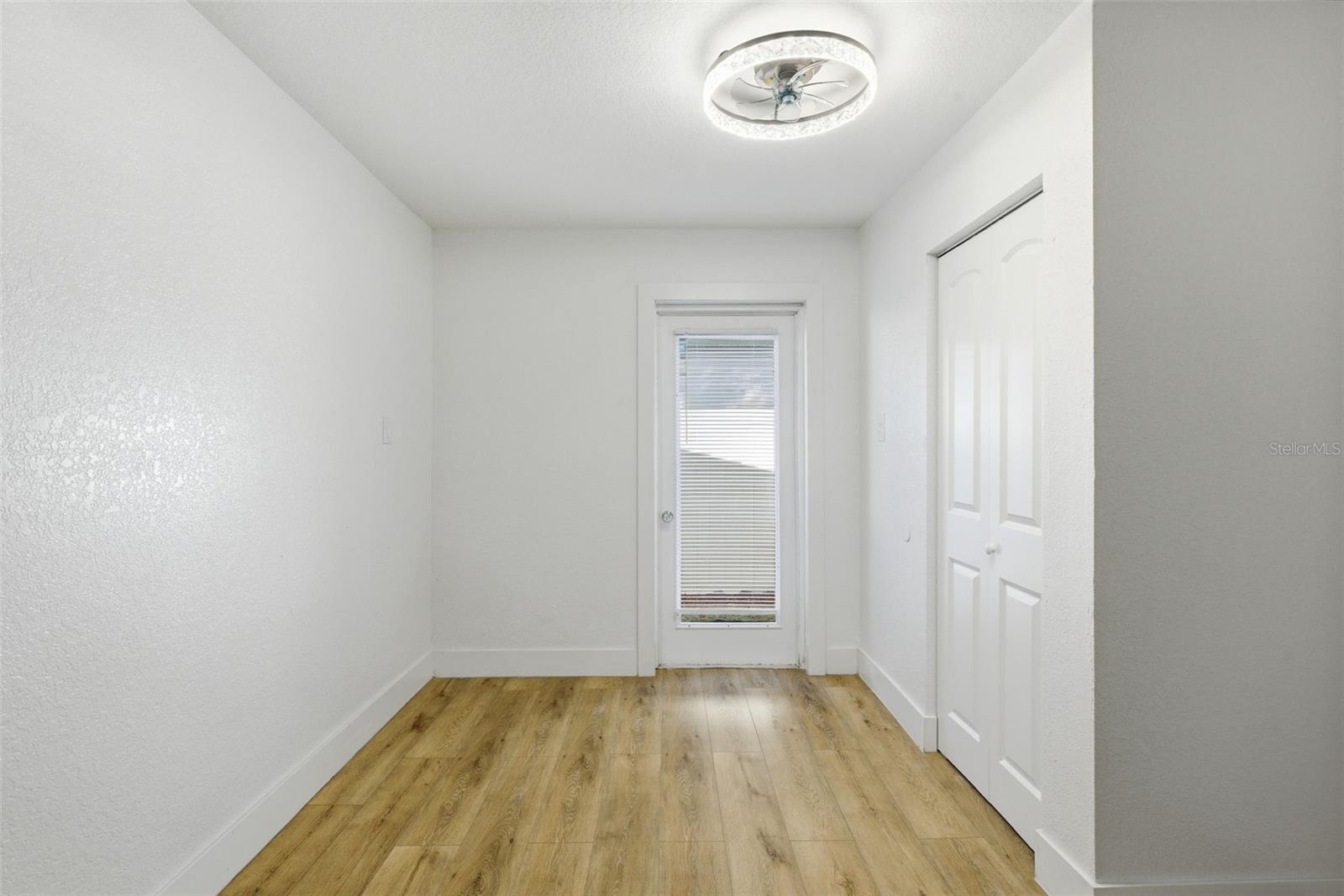 Image 16 of 68 For 525 27th Avenue S