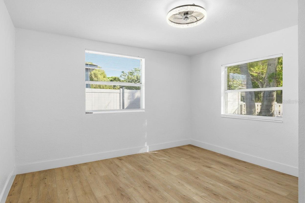 Image 19 of 68 For 525 27th Avenue S