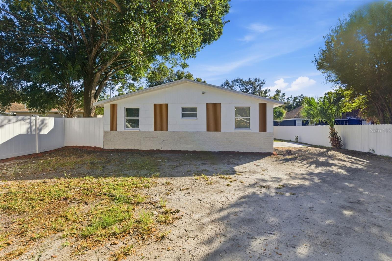 Image 27 of 68 For 525 27th Avenue S