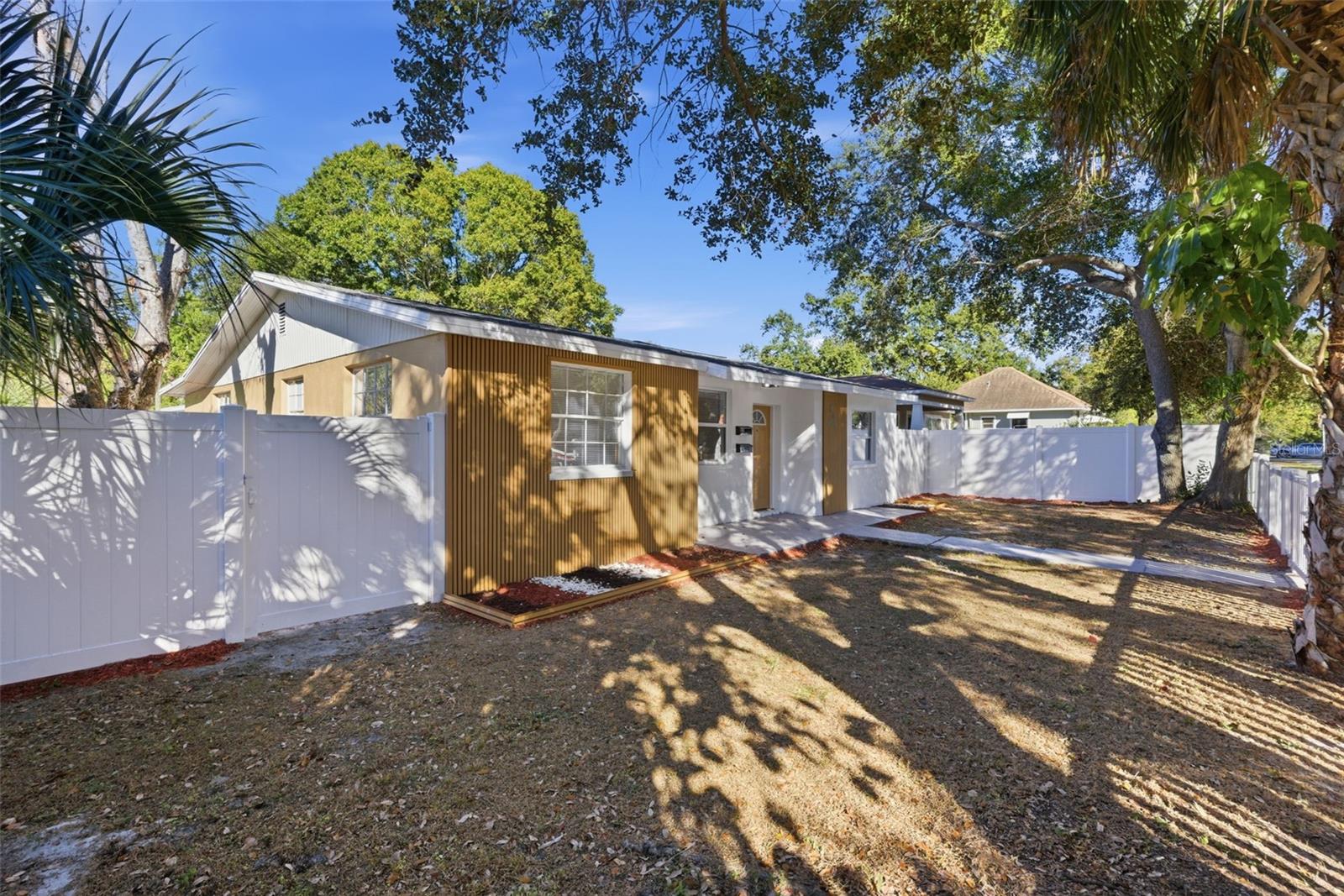 Image 3 of 68 For 525 27th Avenue S