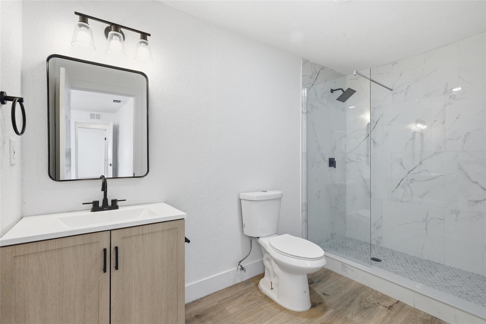 Image 32 of 68 For 525 27th Avenue S