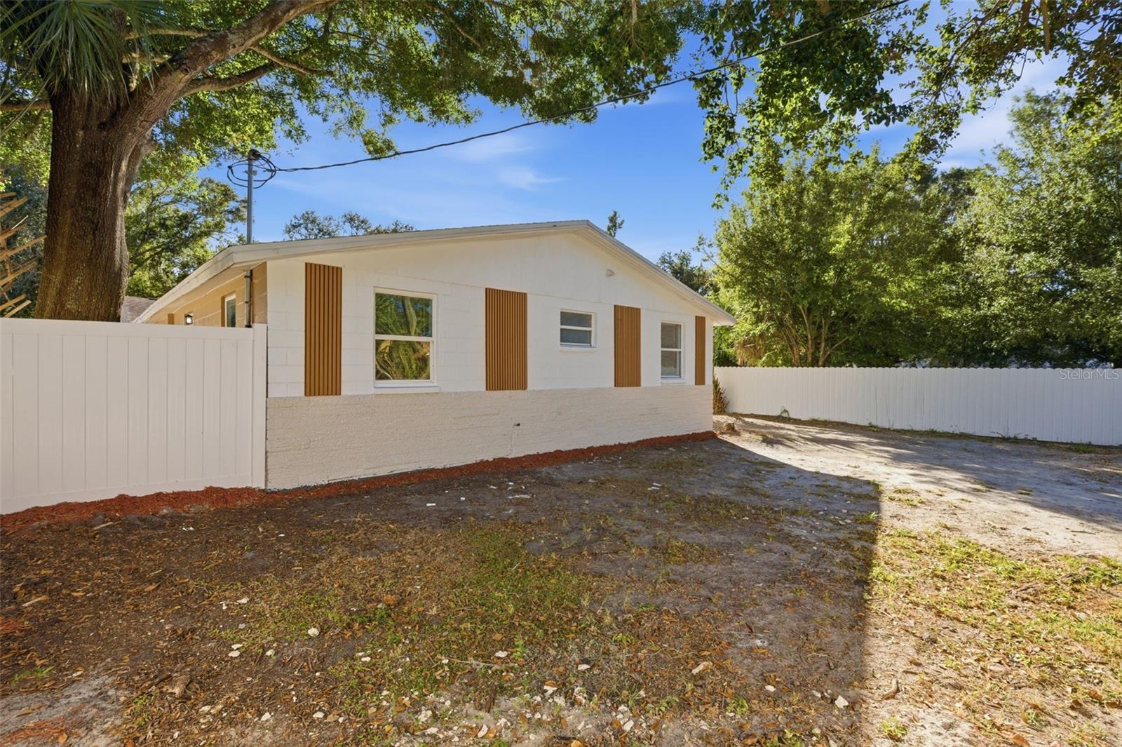 Image 42 of 68 For 525 27th Avenue S