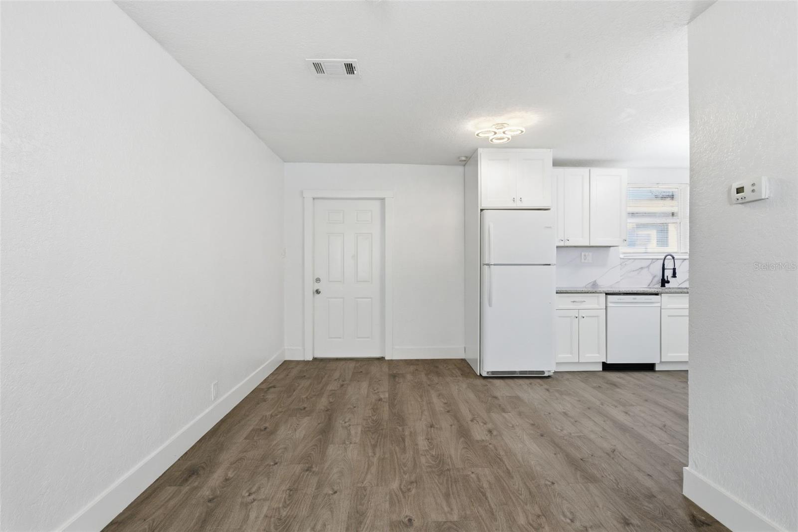 Image 43 of 68 For 525 27th Avenue S