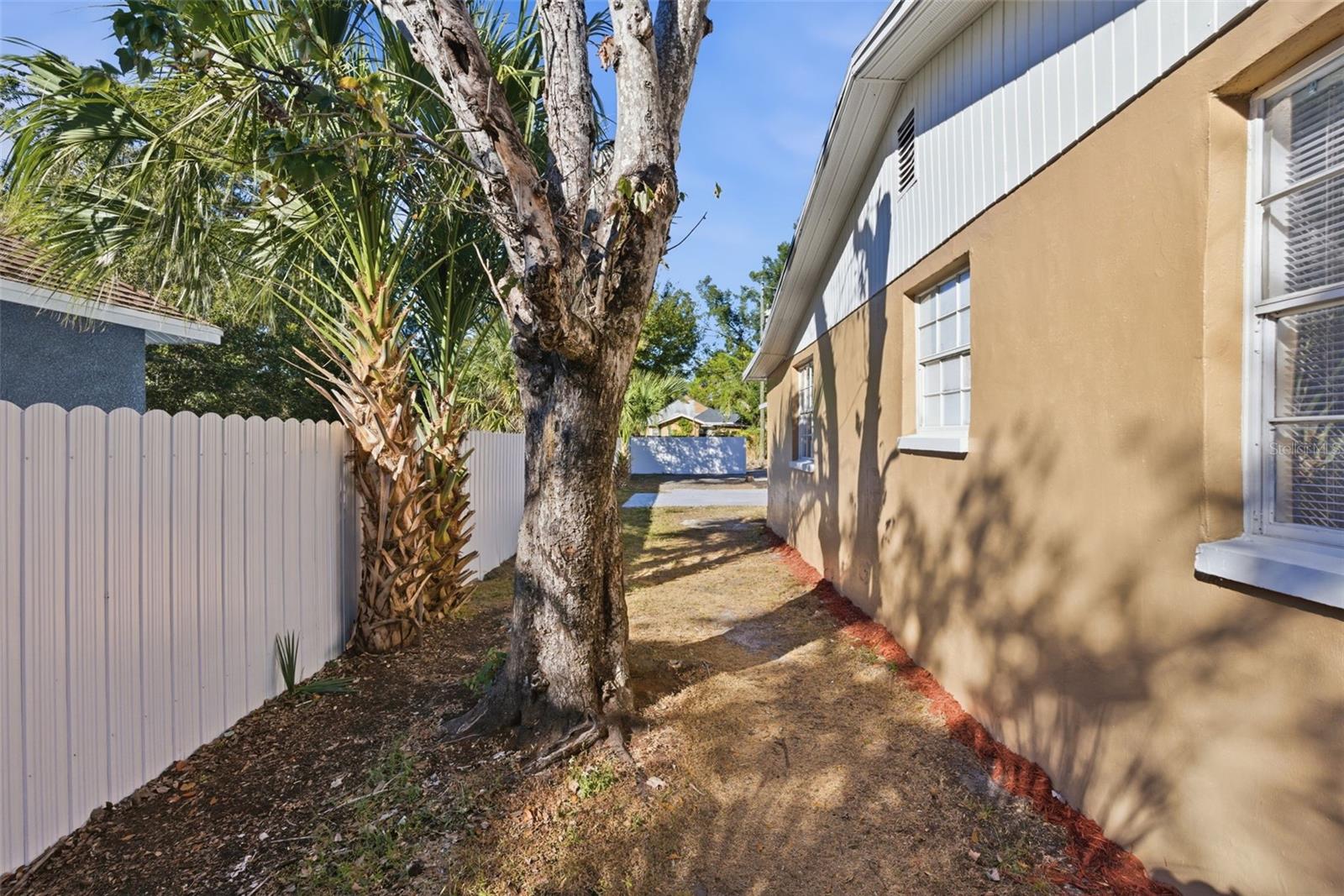 Image 5 of 68 For 525 27th Avenue S