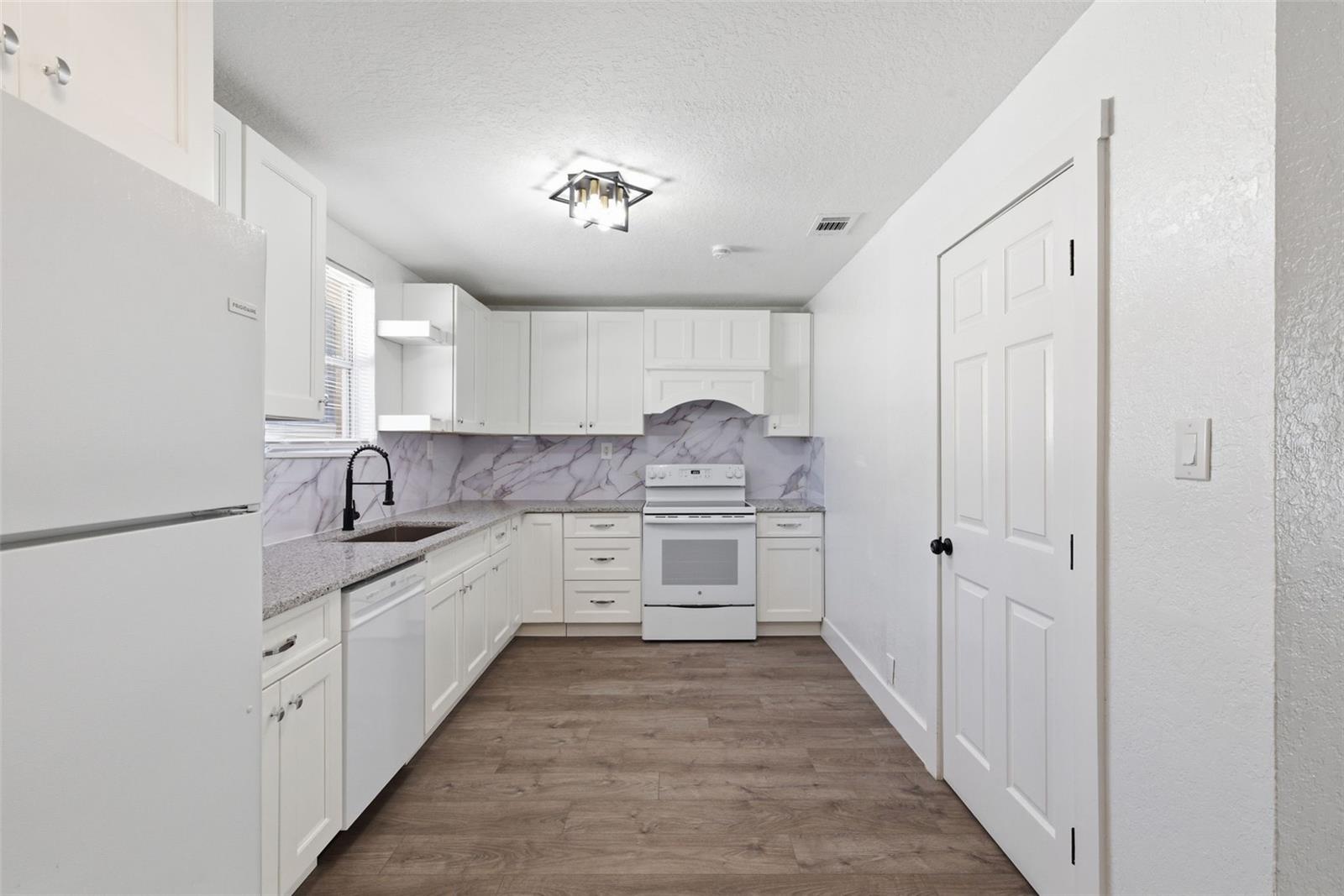 Image 51 of 68 For 525 27th Avenue S