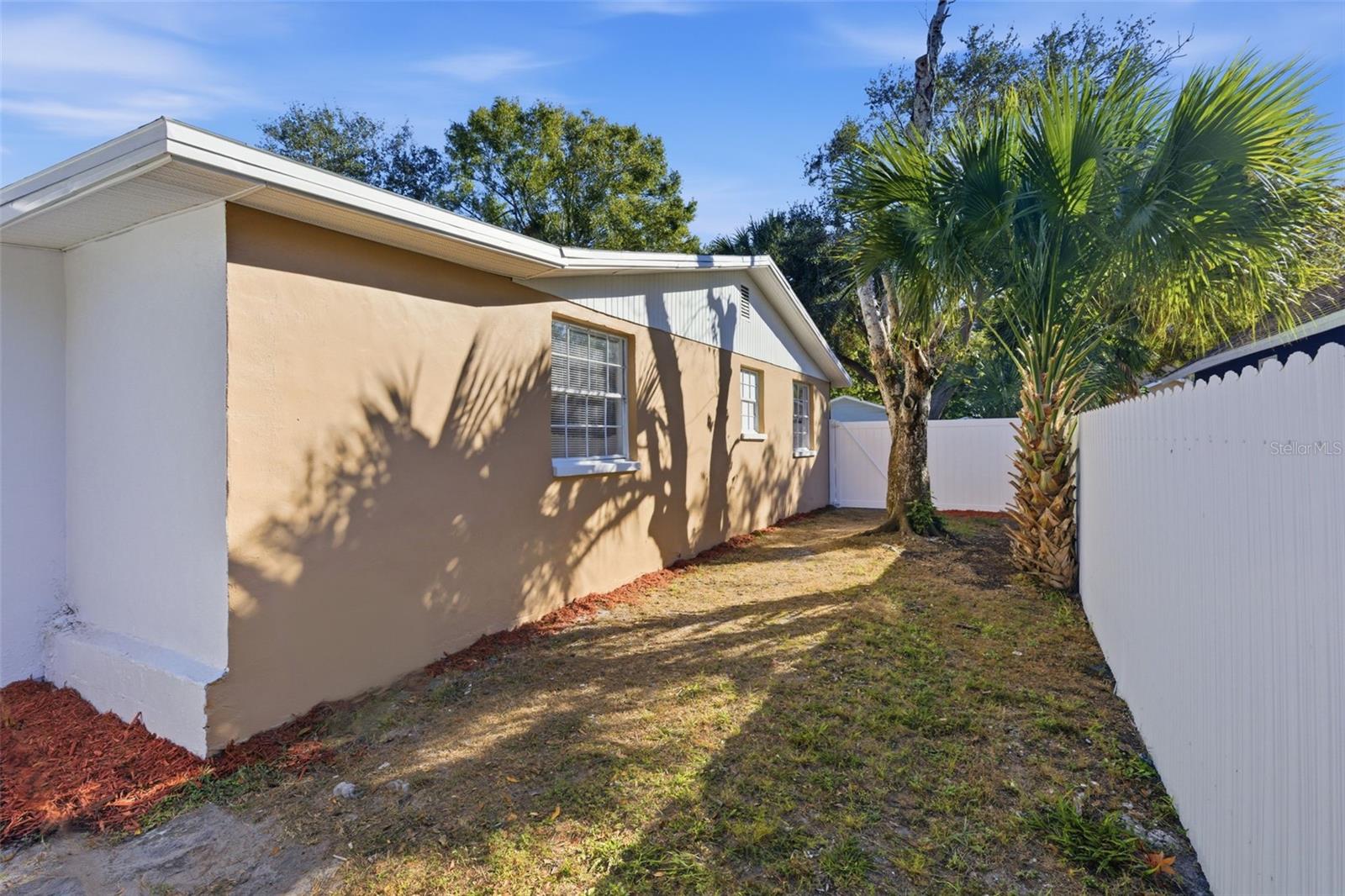 Image 6 of 68 For 525 27th Avenue S