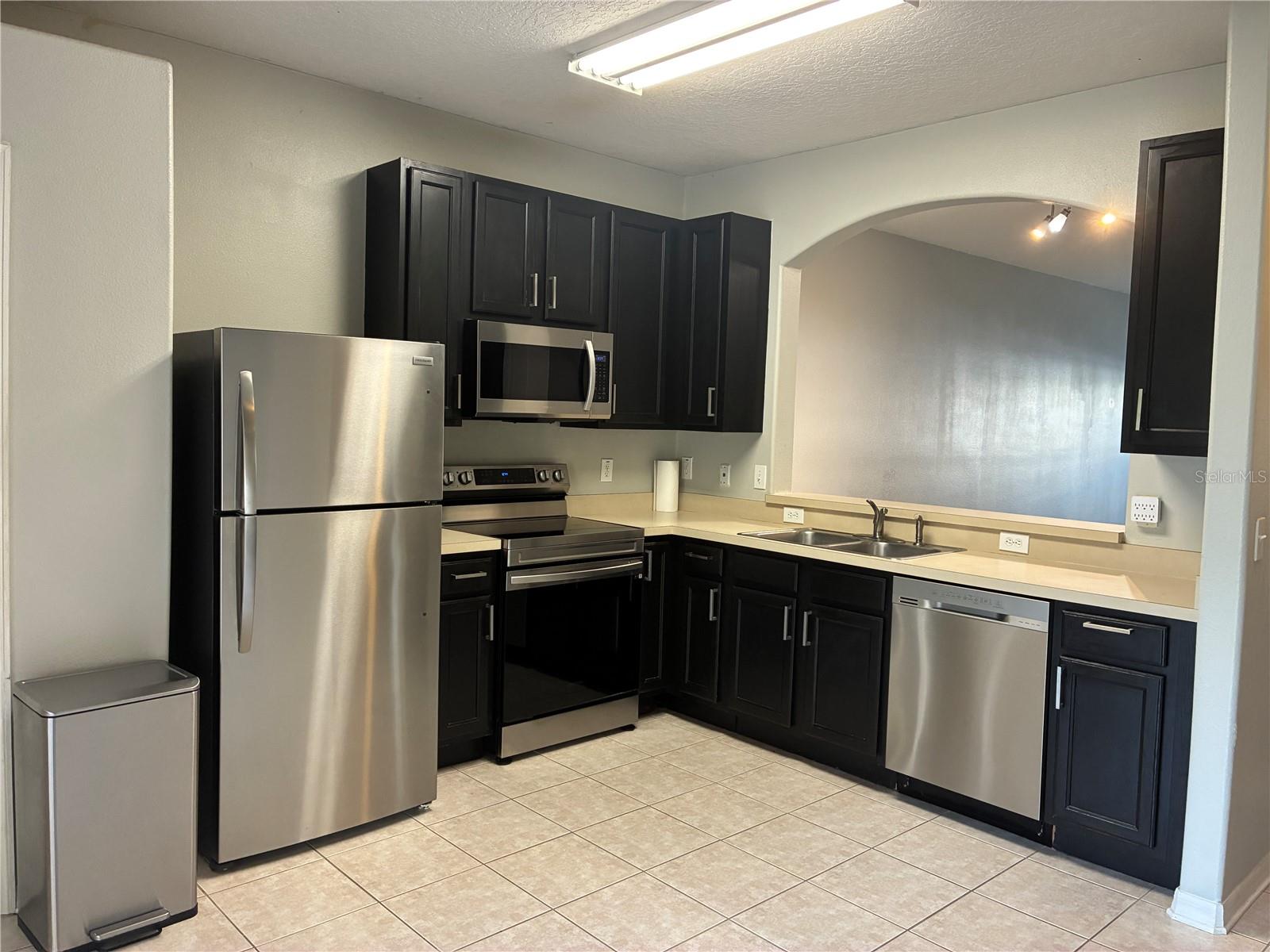 Image 6 of 35 For 1110 Sleepy Oak Dr