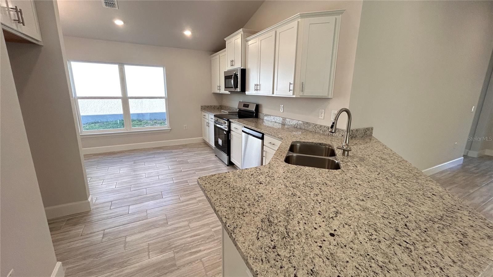 Image 4 of 12 For 13092 Kent Bradley Street