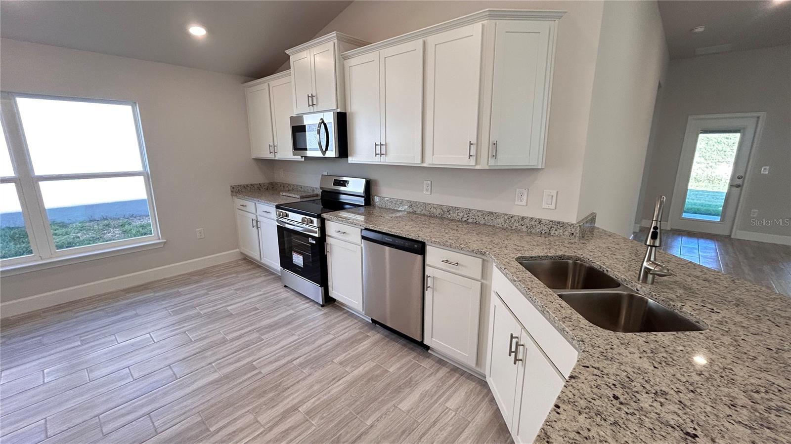 Image 5 of 12 For 13092 Kent Bradley Street