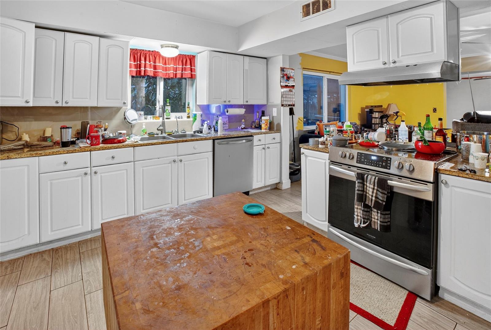 Image 3 of 20 For 7800 11th Street N