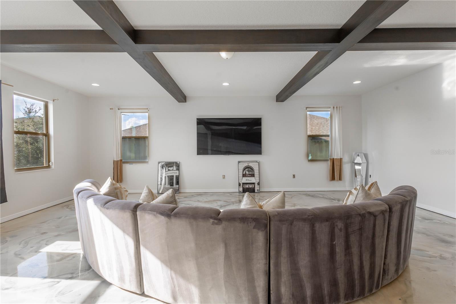 Image 13 of 68 For 2468 Verde View Drive