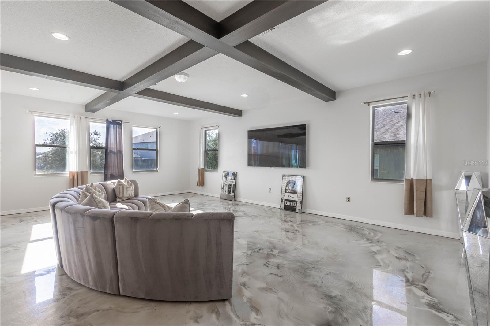 Image 14 of 68 For 2468 Verde View Drive