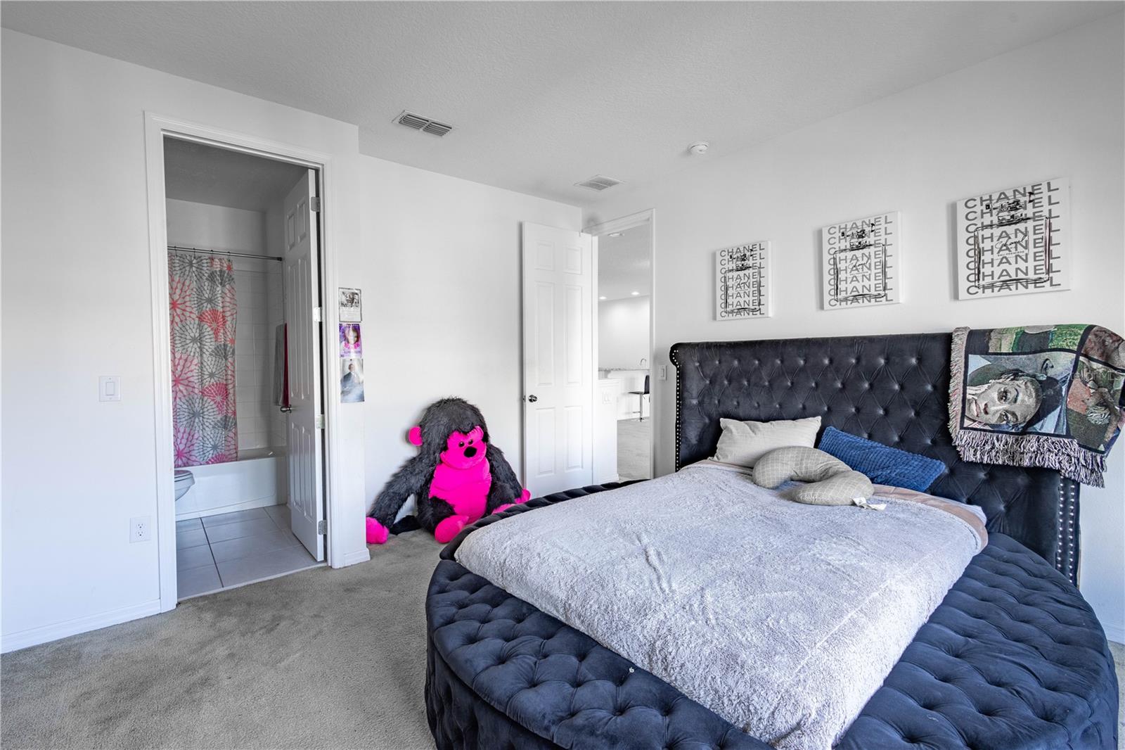 Image 19 of 68 For 2468 Verde View Drive