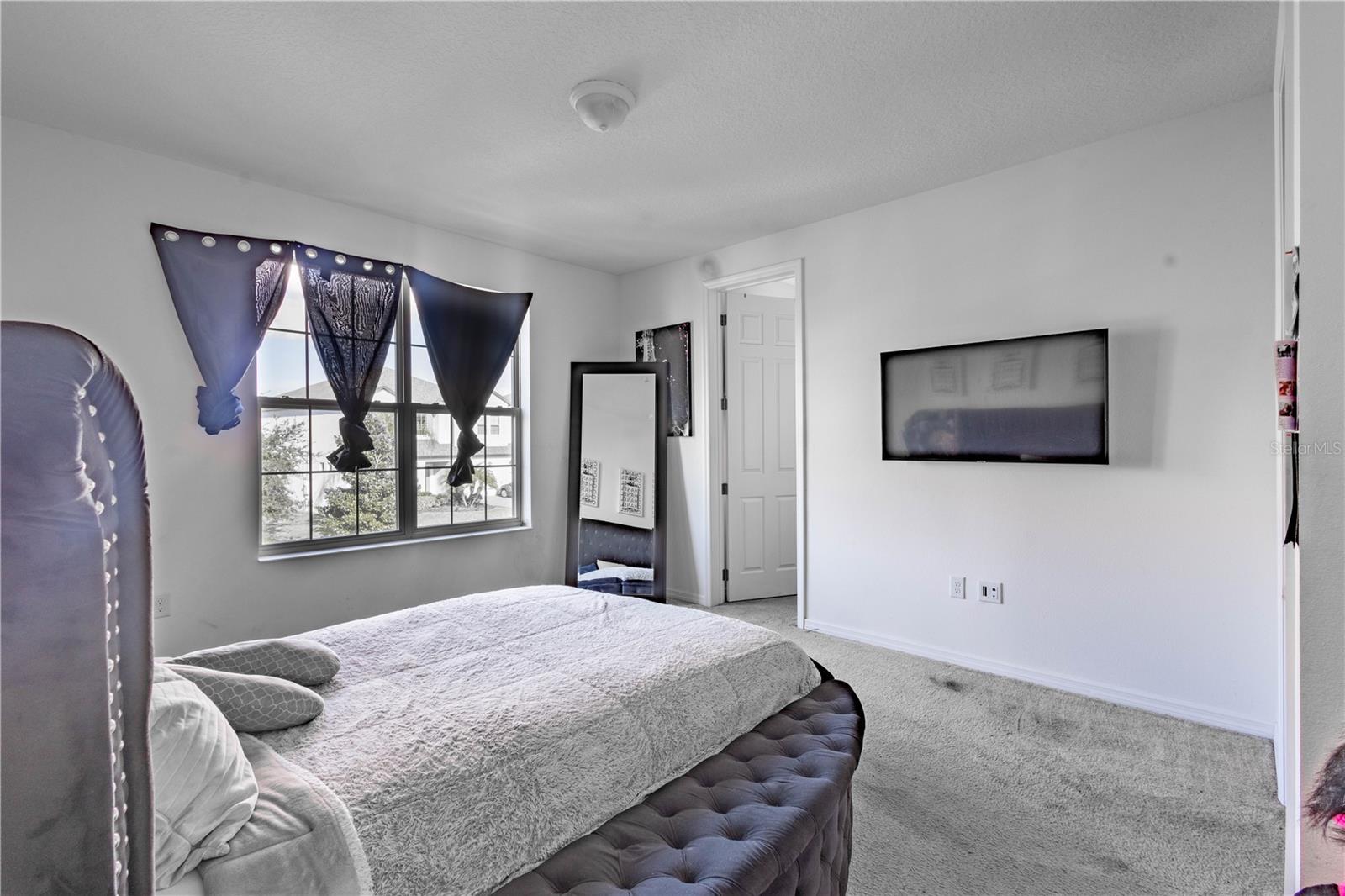 Image 27 of 68 For 2468 Verde View Drive