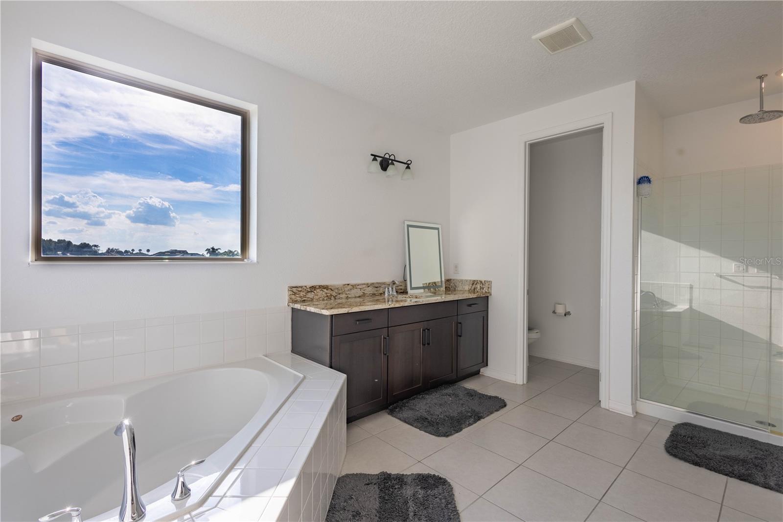 Image 32 of 68 For 2468 Verde View Drive