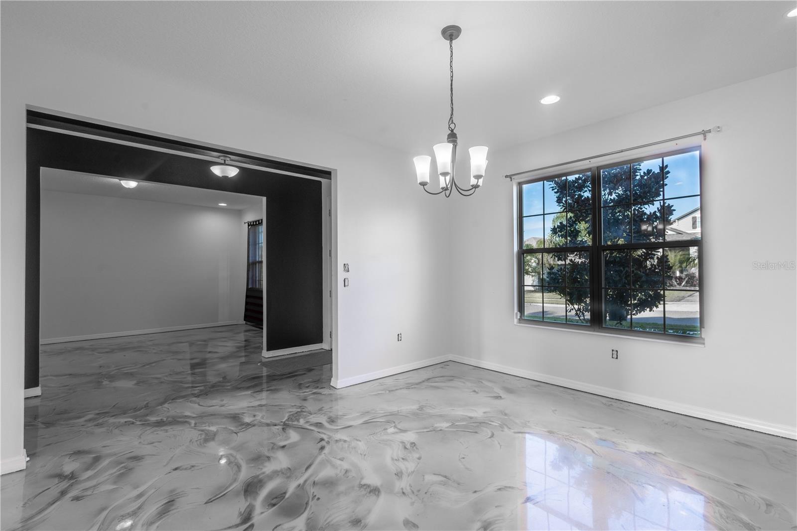 Image 5 of 68 For 2468 Verde View Drive