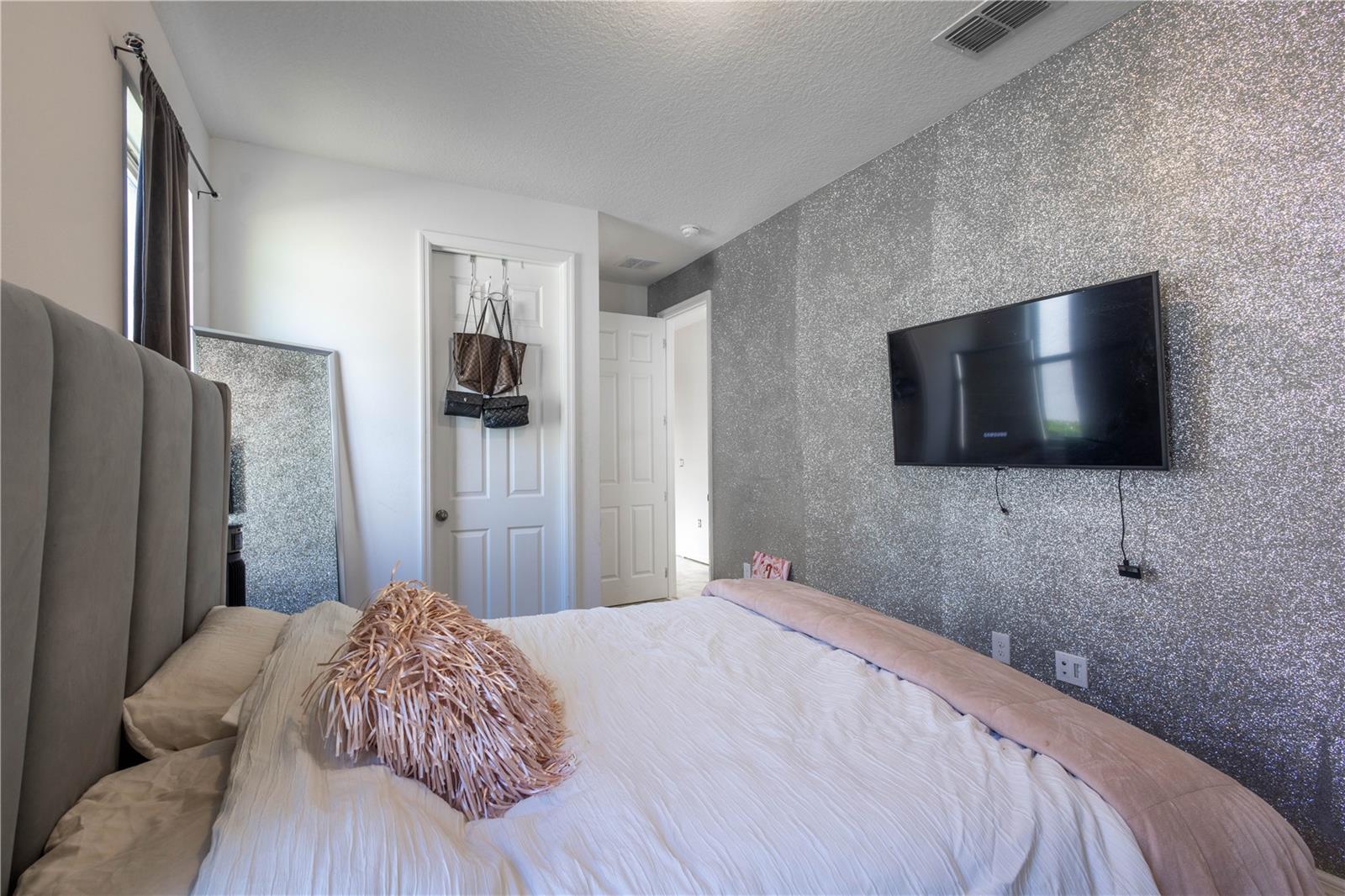 Image 52 of 68 For 2468 Verde View Drive