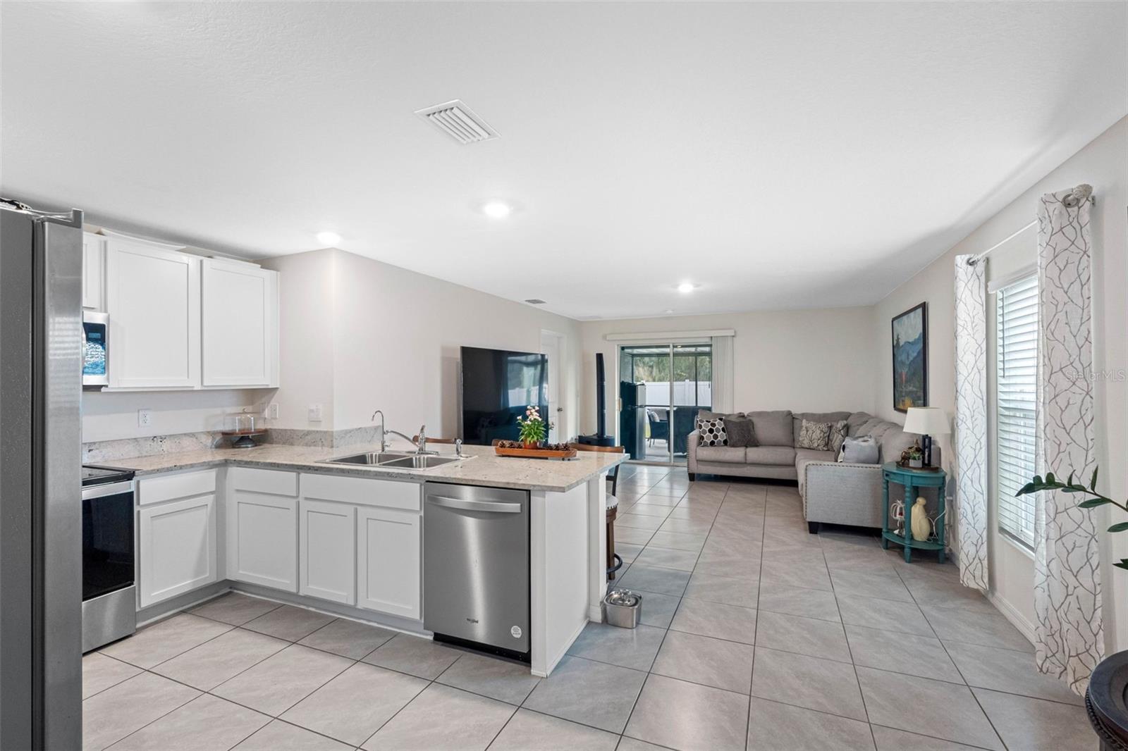 Image 10 of 54 For 1676 Hazy Sea Drive