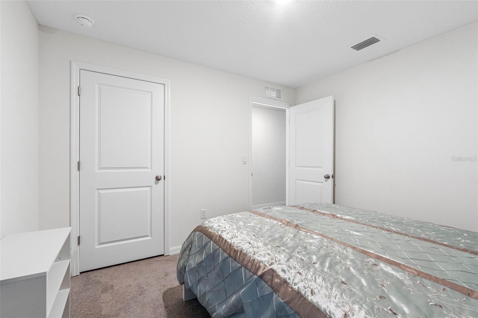 Image 17 of 54 For 1676 Hazy Sea Drive