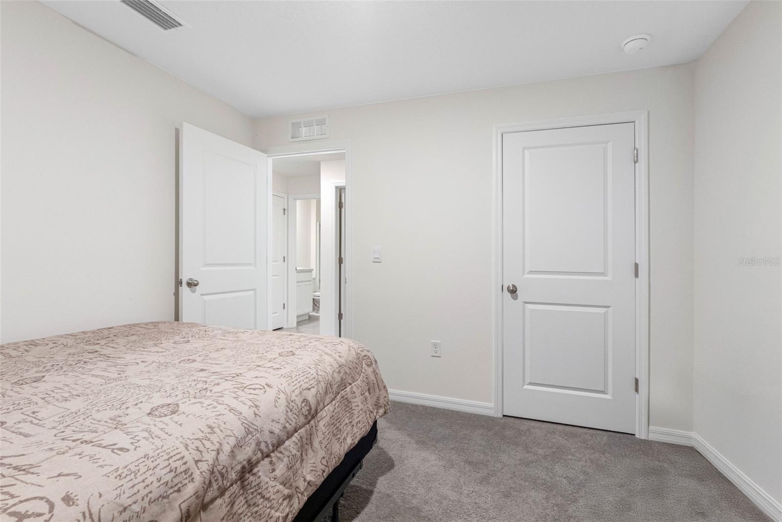 Image 20 of 54 For 1676 Hazy Sea Drive