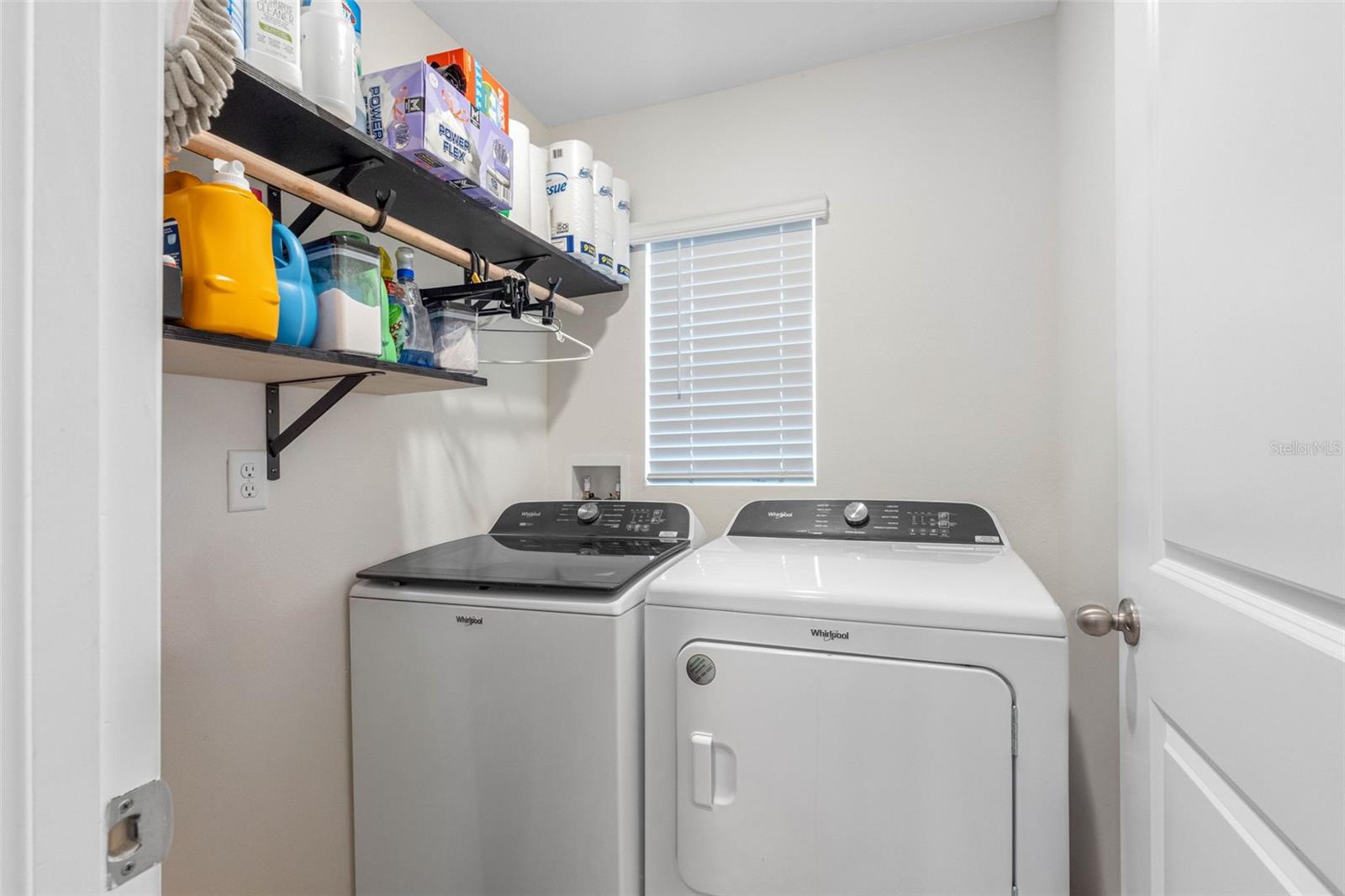 Image 21 of 54 For 1676 Hazy Sea Drive