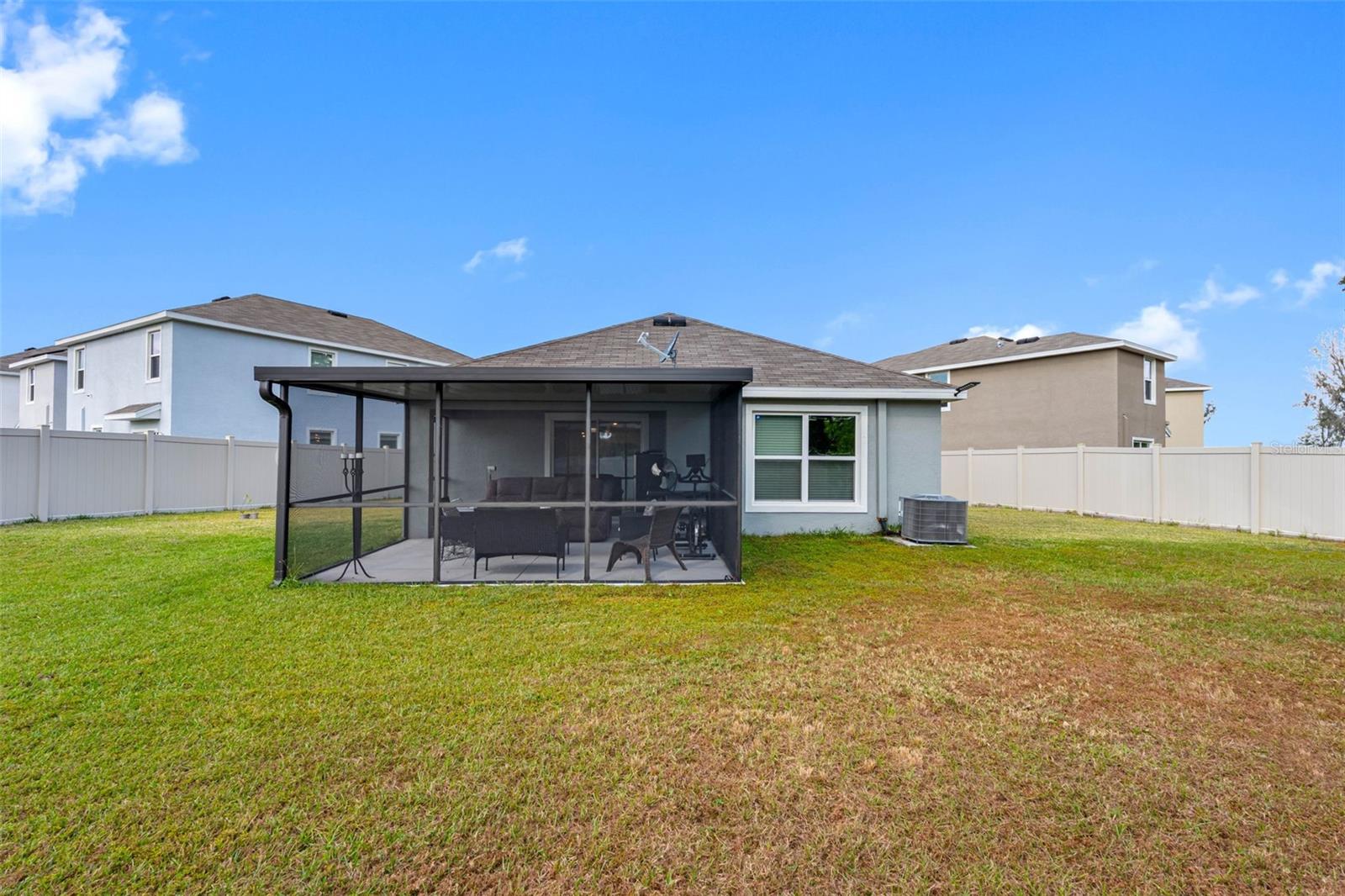 Image 30 of 54 For 1676 Hazy Sea Drive