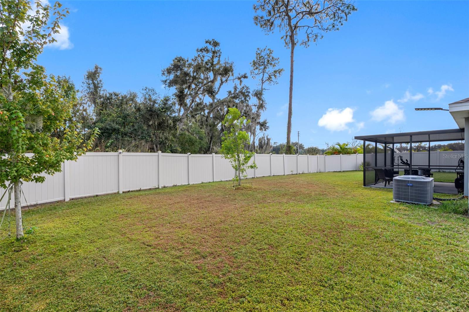 Image 33 of 54 For 1676 Hazy Sea Drive