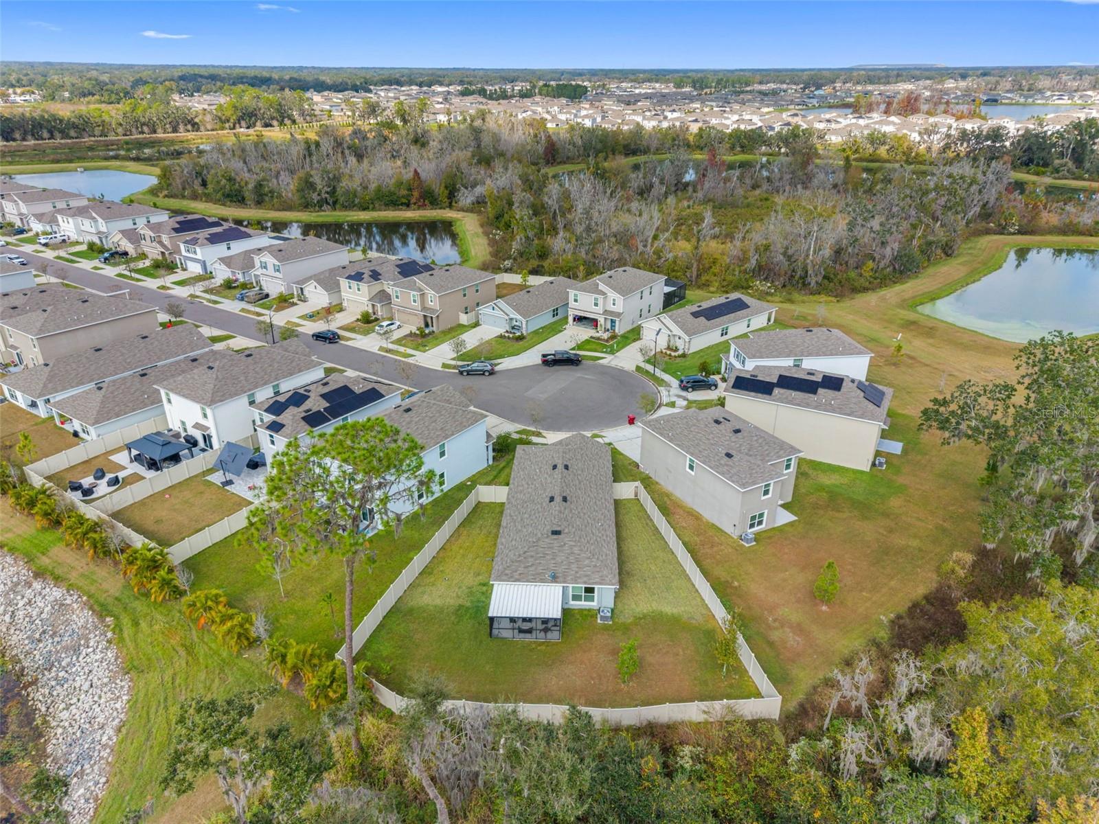 Image 40 of 54 For 1676 Hazy Sea Drive