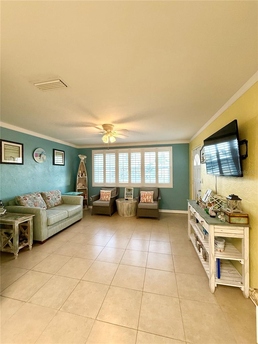 Image 10 of 32 For 43 Hibiscus Drive