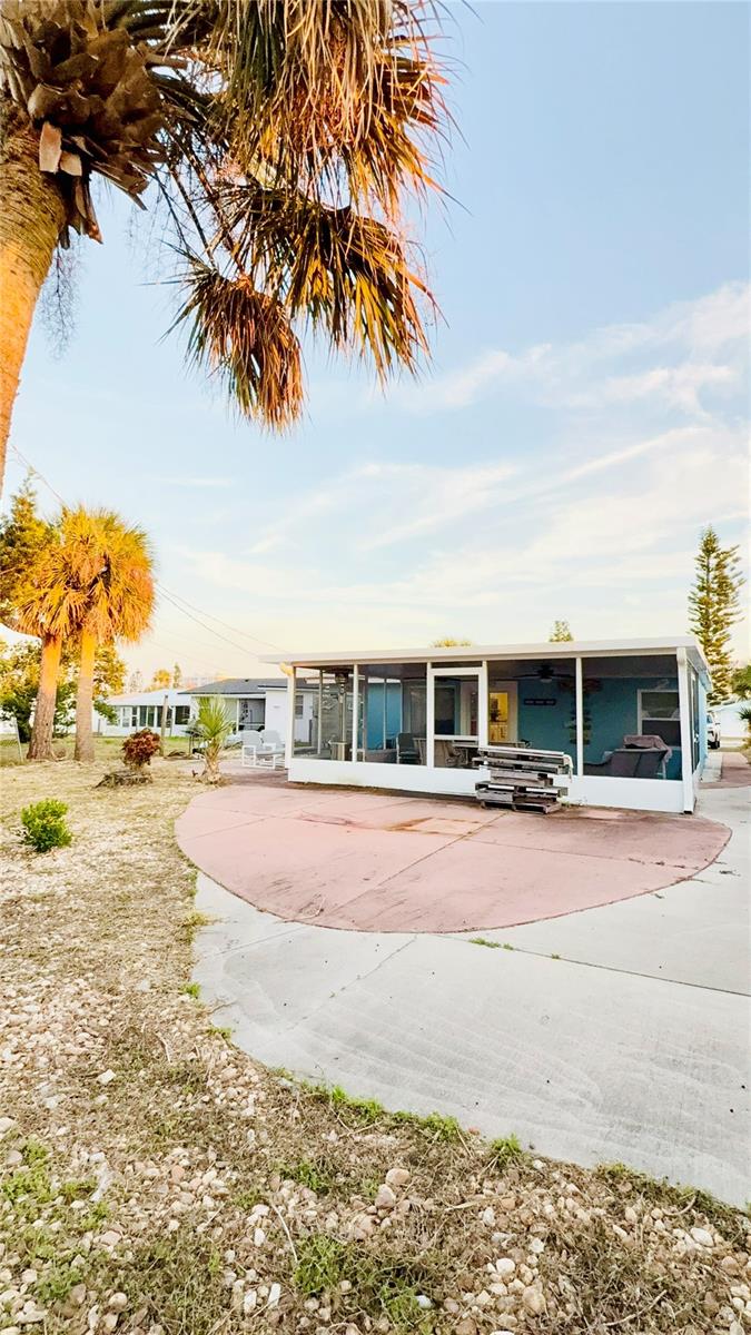 Image 22 of 32 For 43 Hibiscus Drive