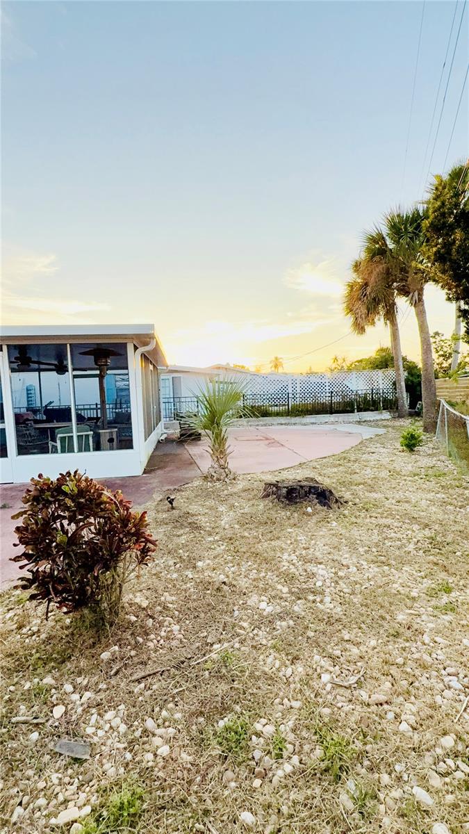 Image 24 of 32 For 43 Hibiscus Drive