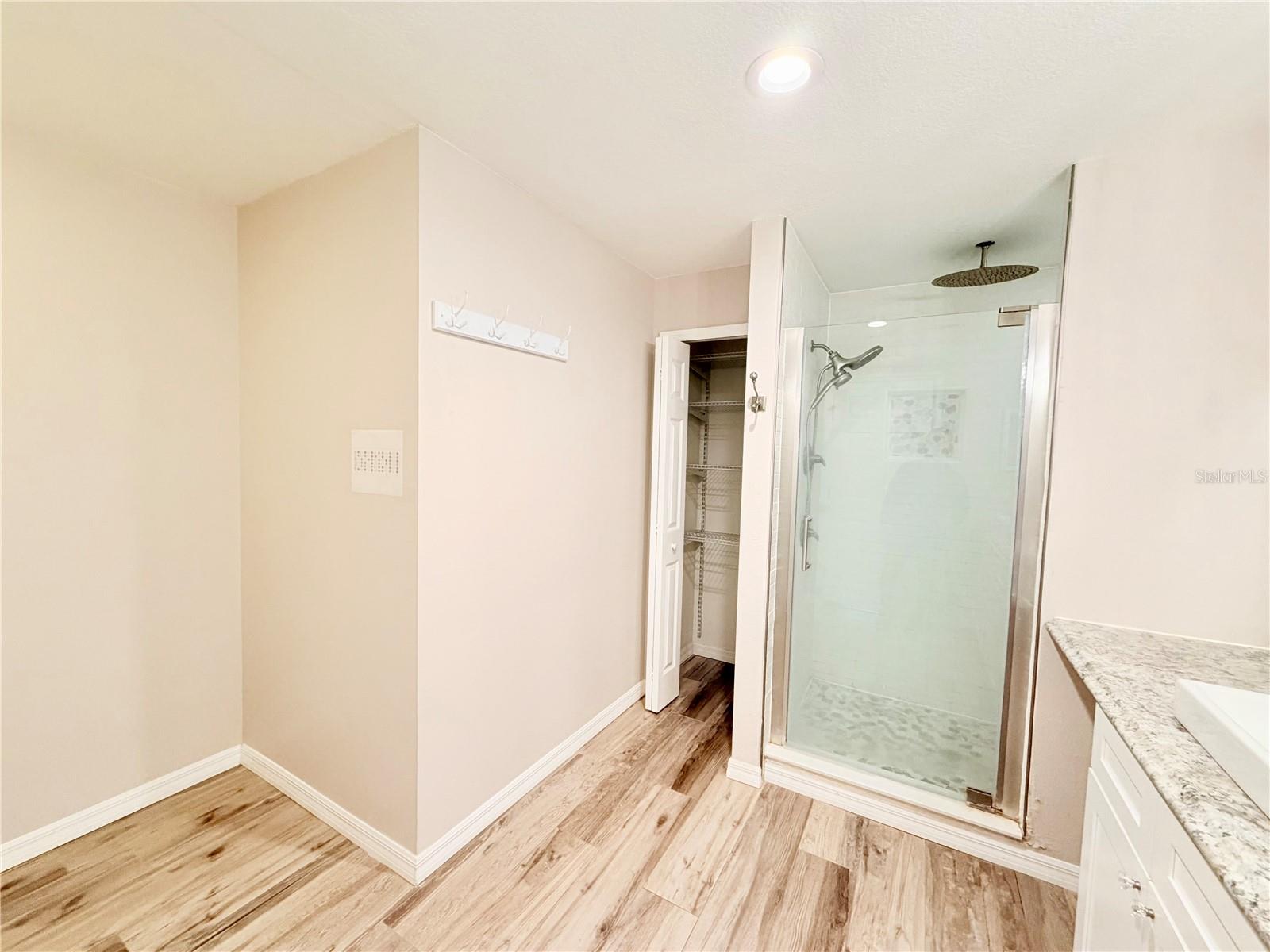 Image 25 of 49 For 30750 Temple Stand Avenue