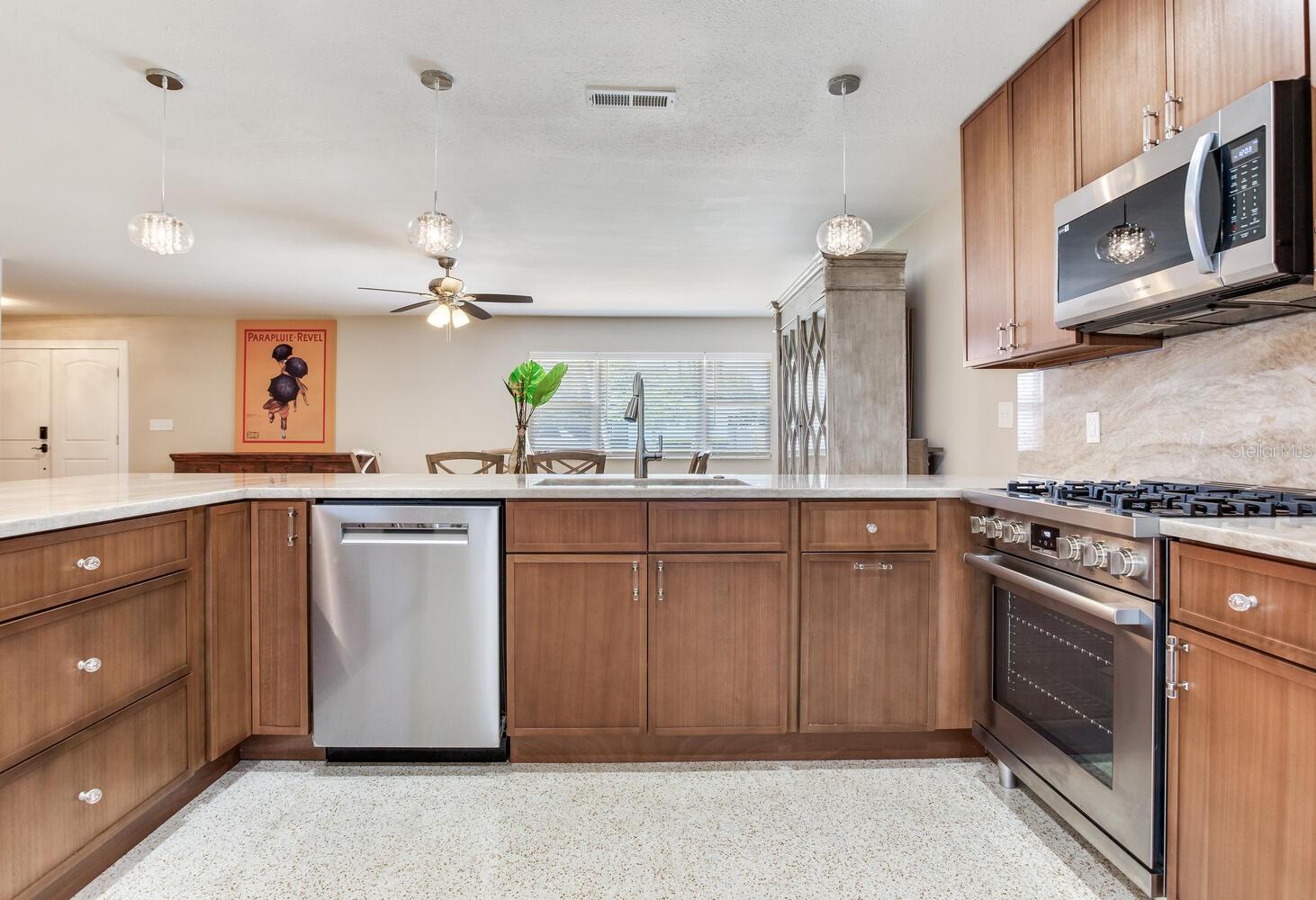 Image 14 of 56 For 5028 42nd Street S