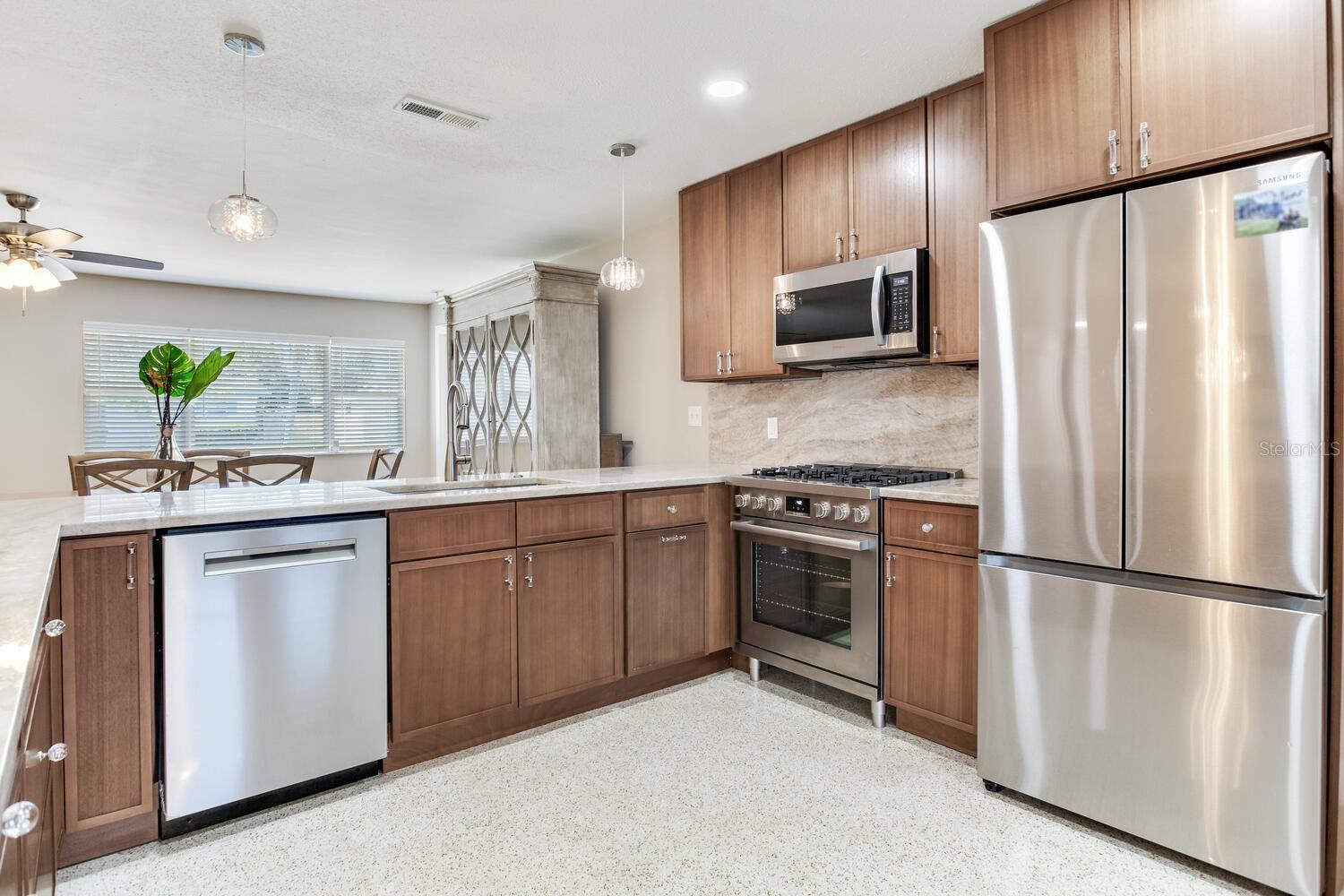 Image 15 of 56 For 5028 42nd Street S