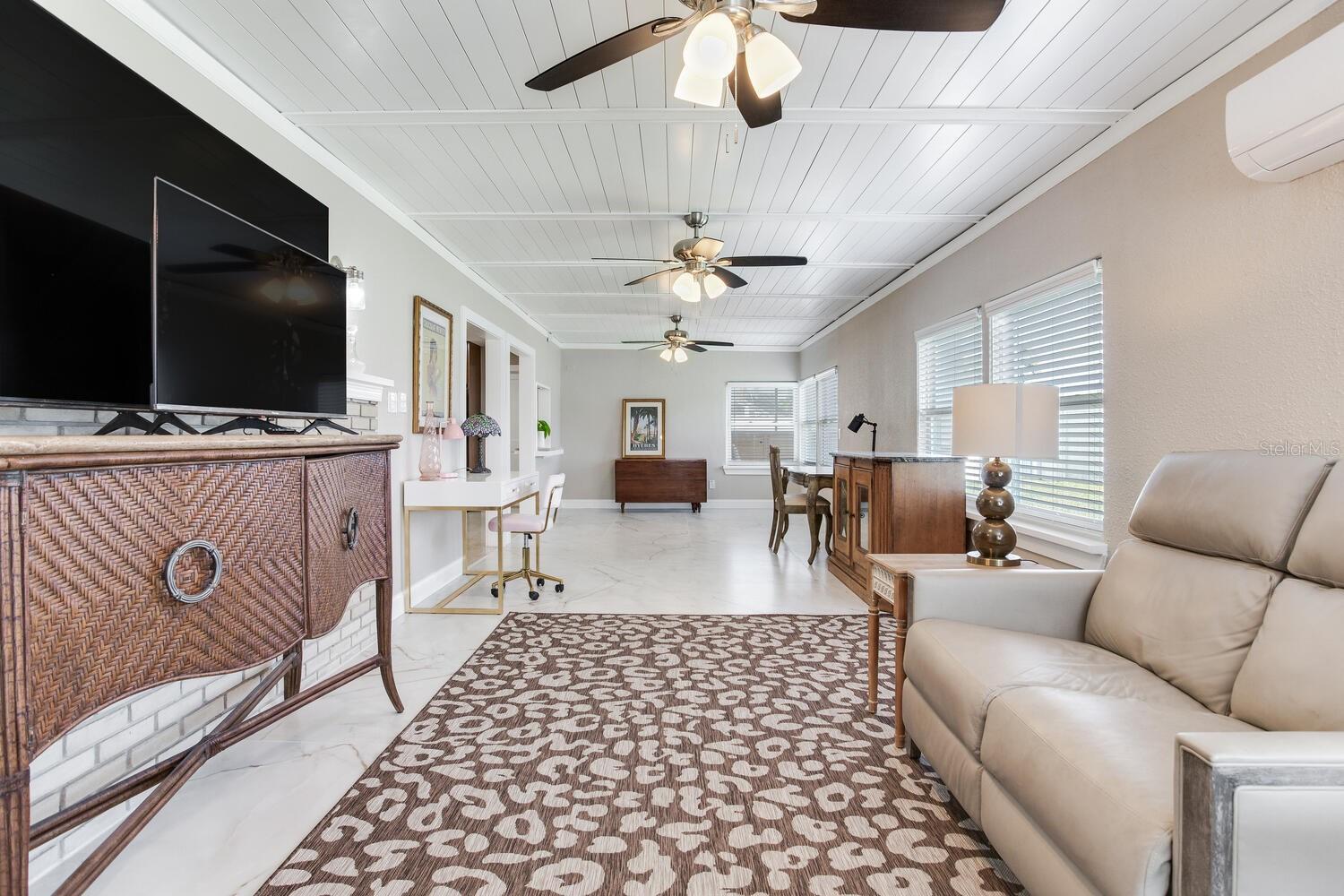 Image 21 of 56 For 5028 42nd Street S