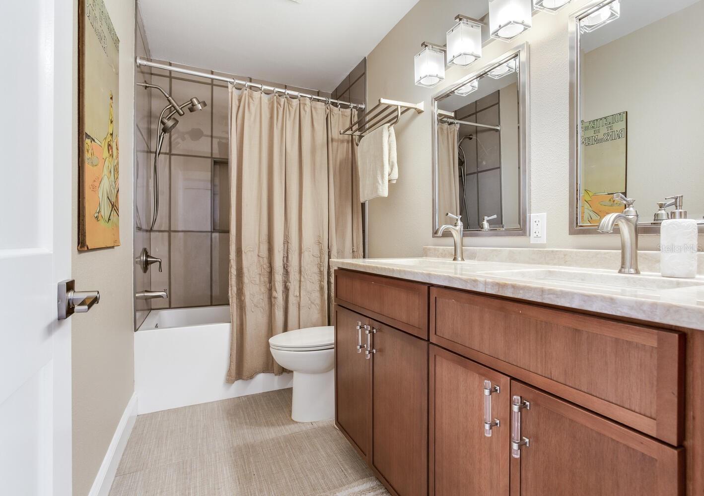 Image 25 of 56 For 5028 42nd Street S