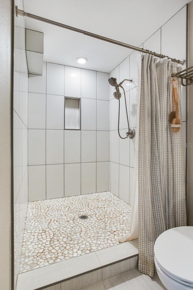 Image 30 of 56 For 5028 42nd Street S