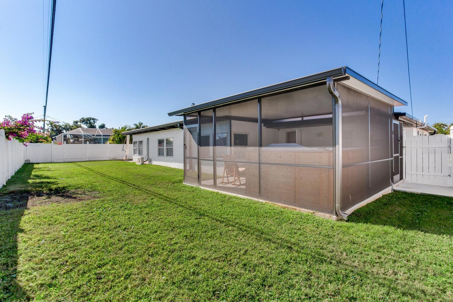 Image 41 of 56 For 5028 42nd Street S