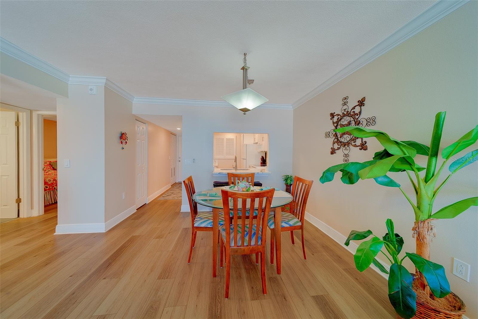 Image 12 of 58 For 18304 Gulf Boulevard 102