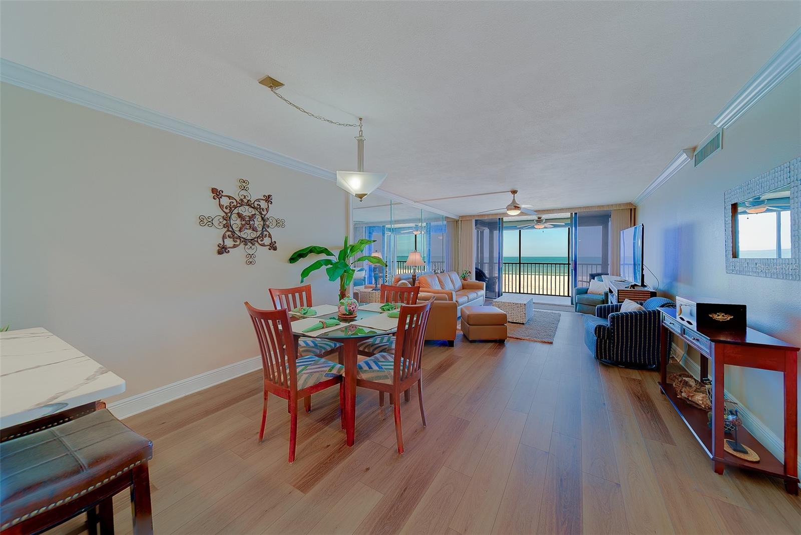 Image 13 of 58 For 18304 Gulf Boulevard 102