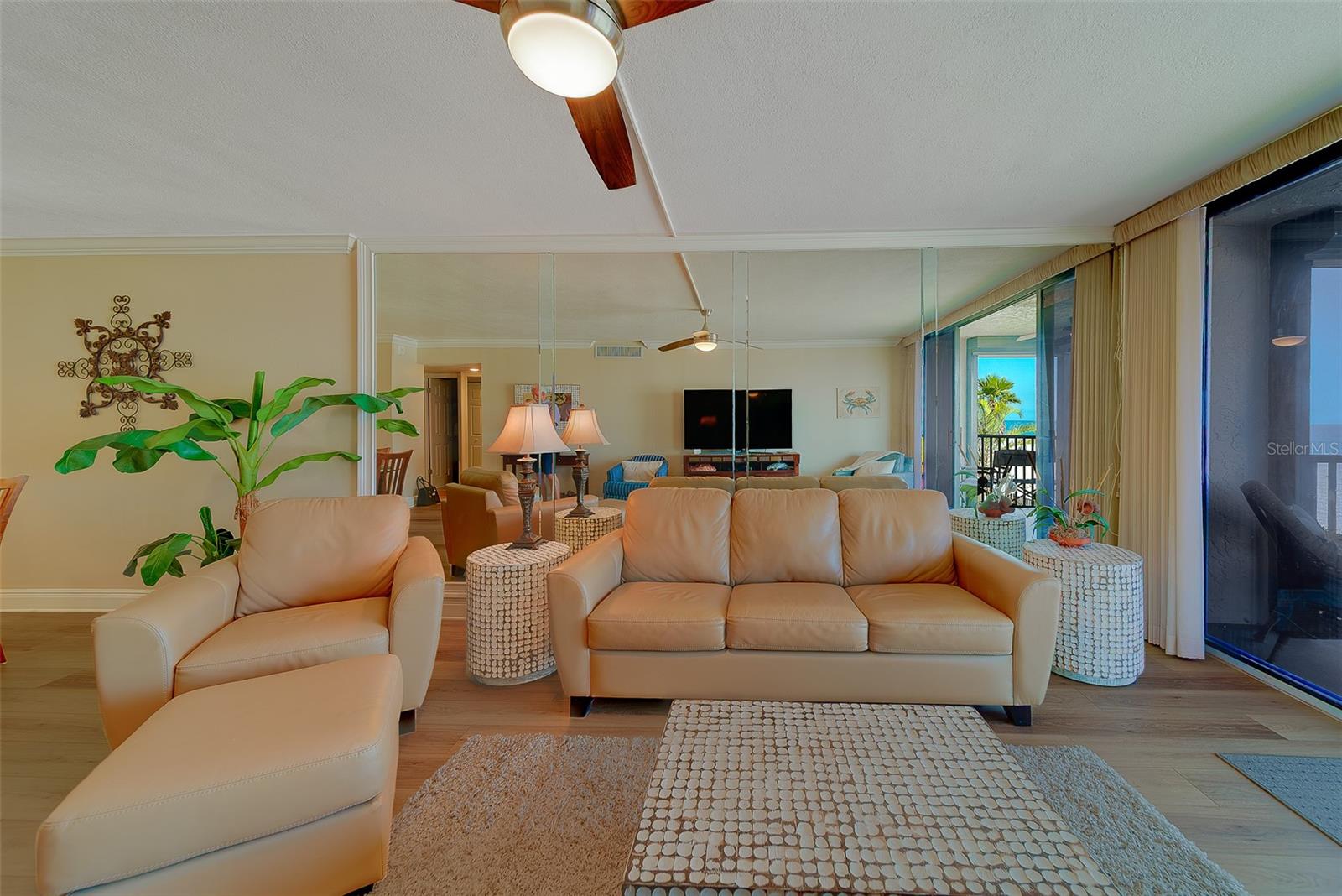 Image 18 of 58 For 18304 Gulf Boulevard 102