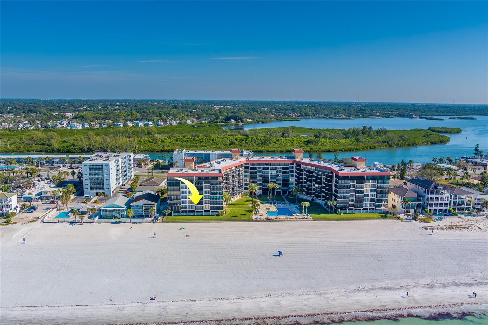 Image 43 of 58 For 18304 Gulf Boulevard 102