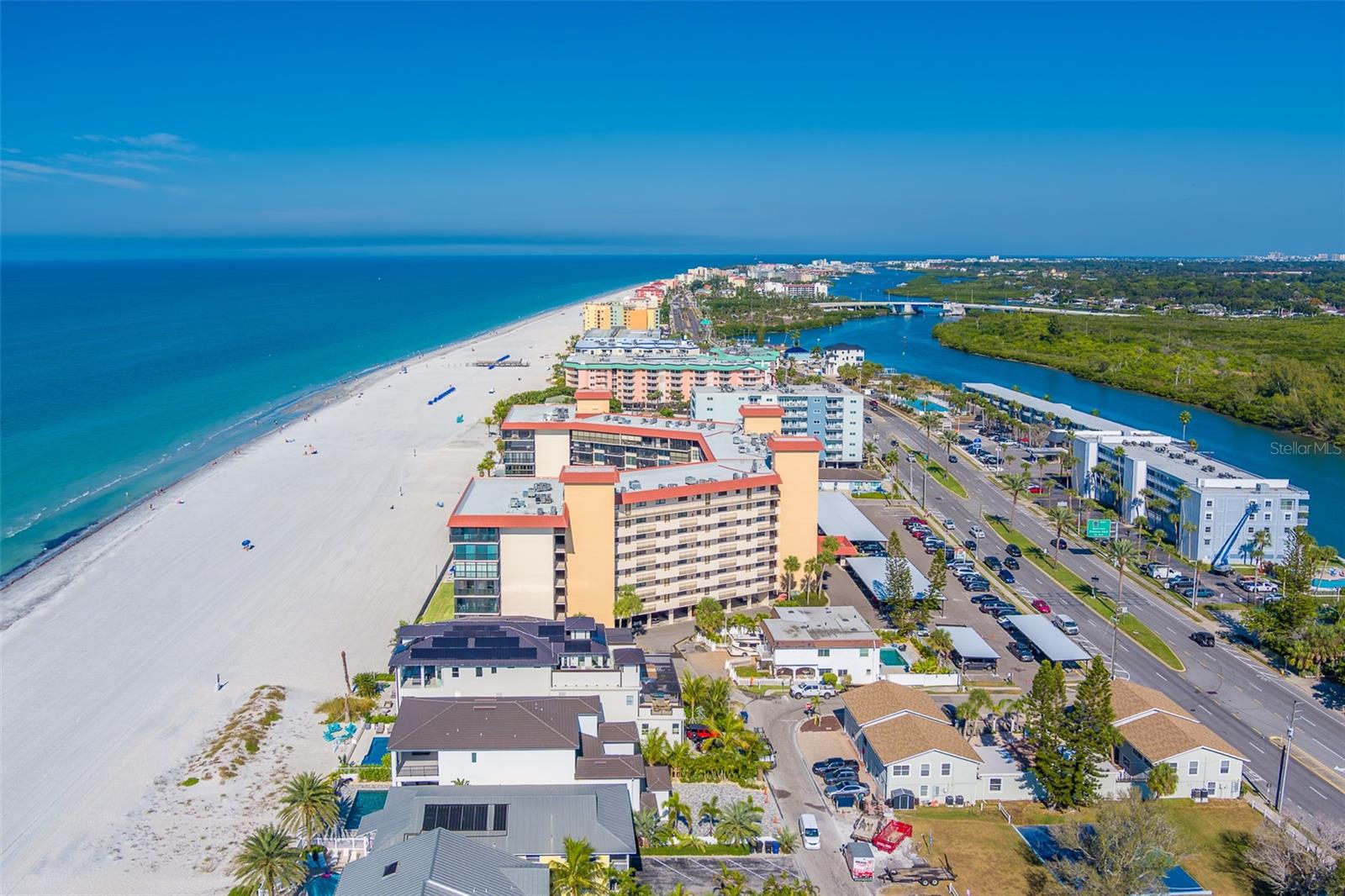 Image 45 of 58 For 18304 Gulf Boulevard 102