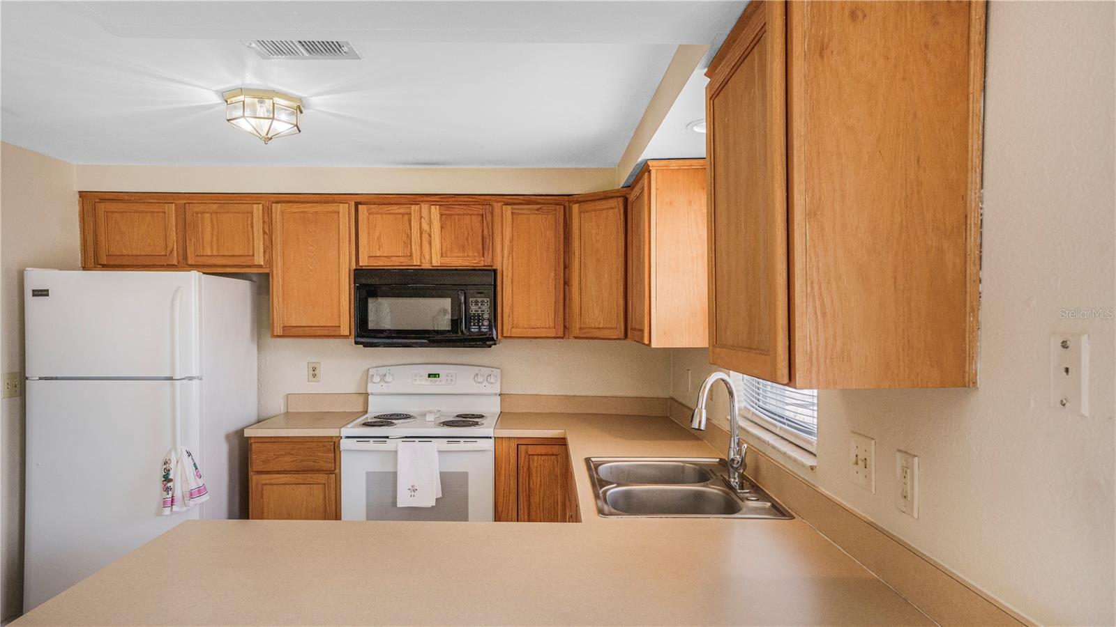 Image 11 of 32 For 16003 Sharewood Drive