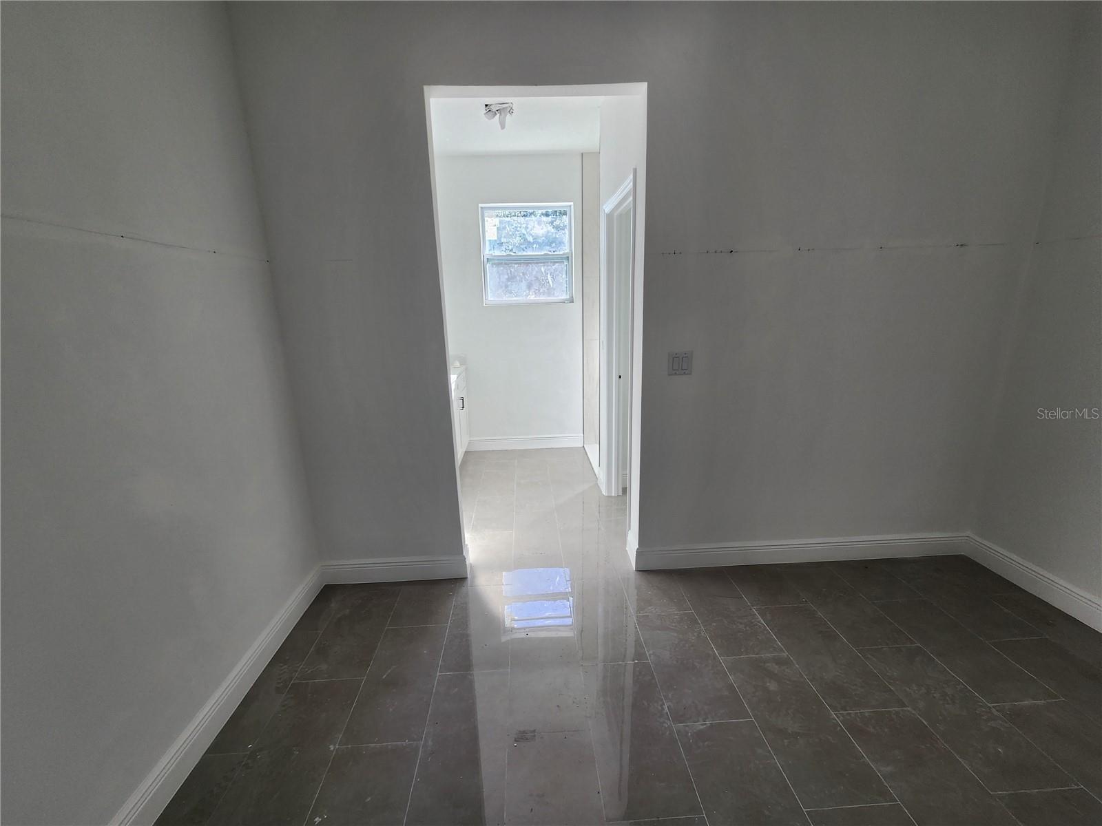 Image 5 of 7 For 612 Waycross Road Sw