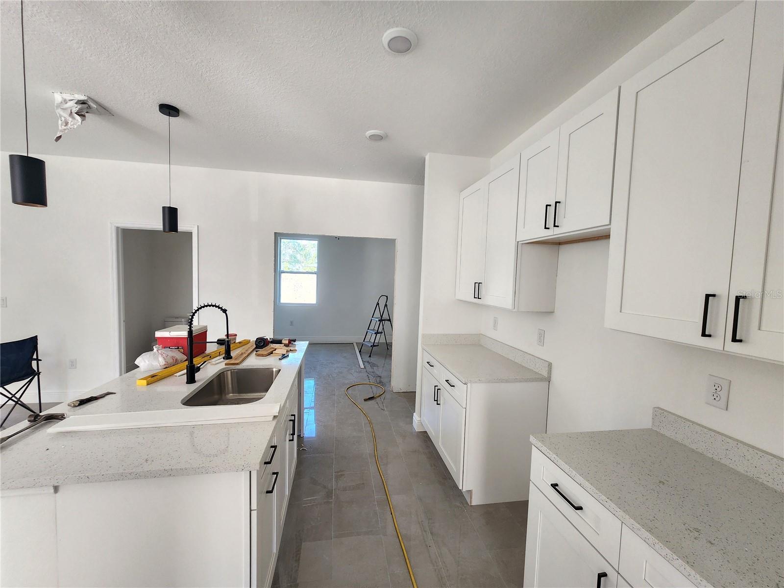 Image 6 of 7 For 612 Waycross Road Sw